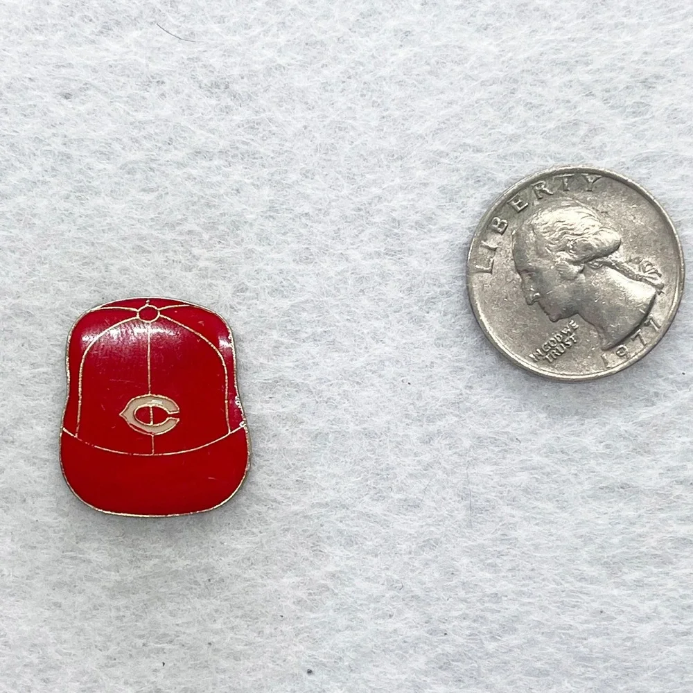 🔮 5/$25 Vintage MLB Cincinnati Reds‎ Baseball Cap Pin
